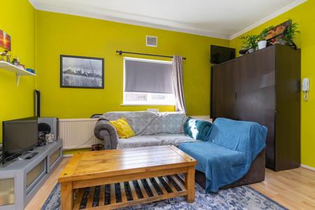 1 bedroom Flat to let in Brigstock Road, Thornton Heath, Croydon, CR7