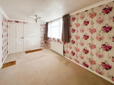 3 bedroom Semi-detached house for sale in Beech Grove, Warminster, BA12