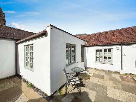 2 bedroom Bungalow for sale in East Street, Warminster, BA12