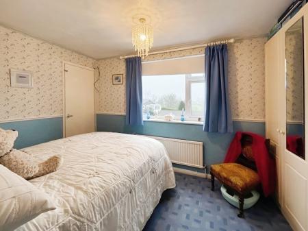 3 bedroom Semi-detached house for sale in Poulsen Close, Warminster, BA12