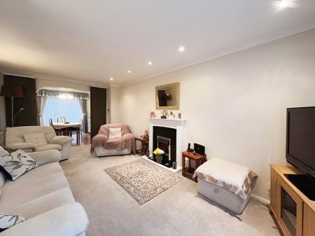 3 bedroom Semi-detached house for sale in Poulsen Close, Warminster, BA12