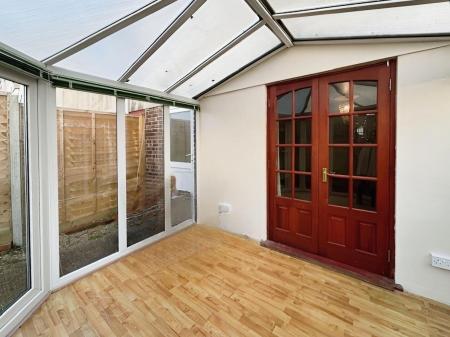 3 bedroom Terraced House for sale in St Georges Close, Warminster, BA12