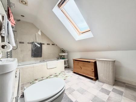 2 bedroom Terraced House for sale in Woodcock Road, Warminster, BA12