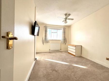 2 bedroom Terraced House for sale in The Teasels, Warminster, BA12