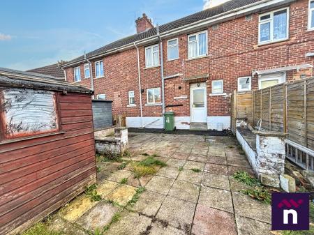 4 bedroom Terraced House for sale in Woodcock Road, Warminster, BA12