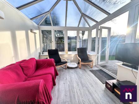 4 bedroom Detached house for sale in Canons Close, Warminster, BA12