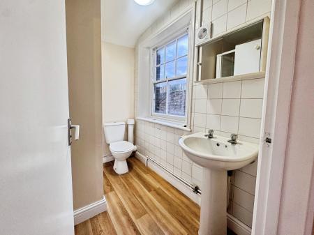 1 bedroom Flat to let in George Street, Warminster, BA12