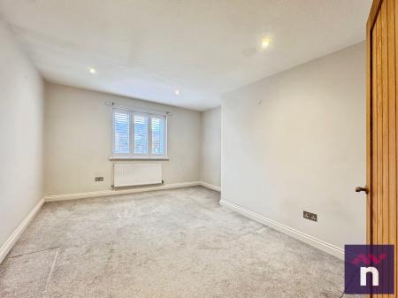 3 bedroom Detached house for sale in Hillbourne Close, Warminster, BA12