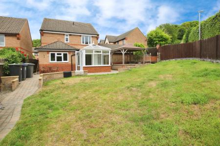 3 bedroom Detached house for sale in Hillbourne Close, Warminster, BA12
