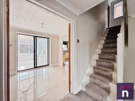3 bedroom Detached house for sale in Hillbourne Close, Warminster, BA12