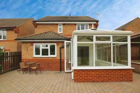 3 bedroom Detached house for sale in Hillbourne Close, Warminster, BA12