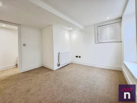 3 bedroom Terraced House for sale in Silver Street, Warminster, BA12