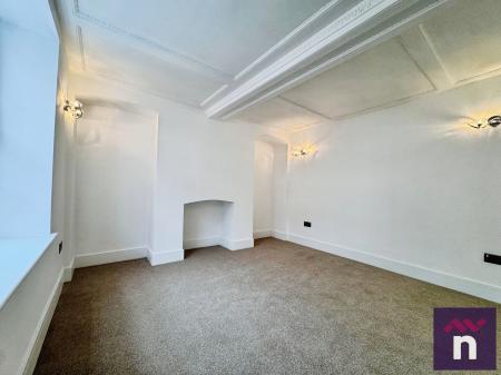3 bedroom Terraced House for sale in Silver Street, Warminster, BA12