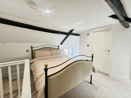 2 bedroom Terraced House for sale in Silver Street, Warminster, BA12