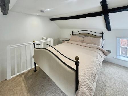 2 bedroom Terraced House for sale in Silver Street, Warminster, BA12