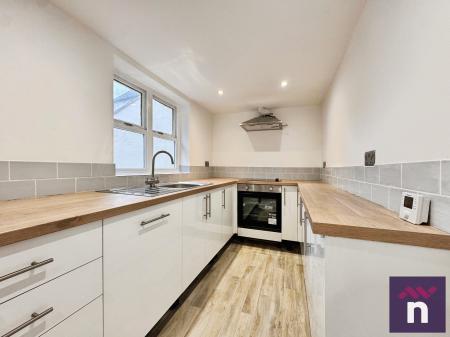 2 bedroom Terraced House for sale in Silver Street, Warminster, BA12