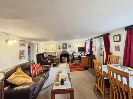 3 bedroom Terraced House for sale in Marsh Street, Warminster, BA12