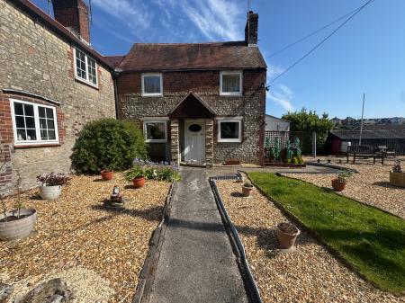 3 bedroom Terraced House for sale in Marsh Street, Warminster, BA12