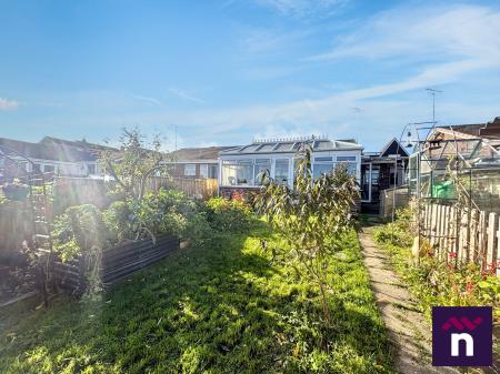 2 bedroom Bungalow for sale in Poulsen Close, Warminster, BA12