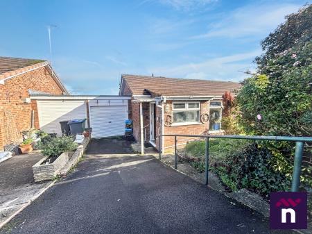 2 bedroom Bungalow for sale in Poulsen Close, Warminster, BA12