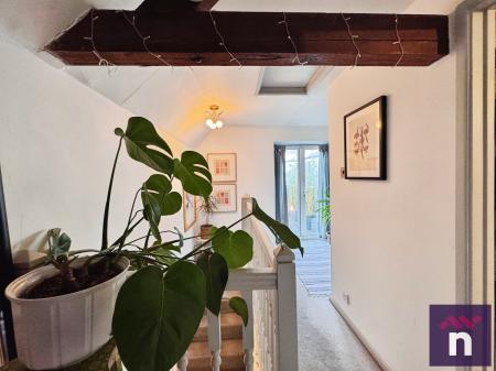 2 bedroom Coach House for sale in The Old Coach House North Row, Warminster, BA12