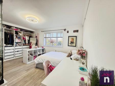 4 bedroom Detached house for sale in Hackney Way, Westbury, BA13