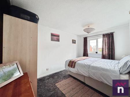 1 bedroom Terraced House for sale in Swallow Drive, Frome, BA11