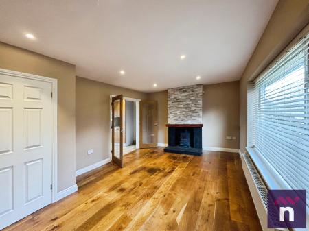 4 bedroom Semi-detached house to let in Copheap Lane, Warminster, BA12