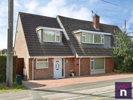 4 bedroom Semi-detached house to let in Copheap Lane, Warminster, BA12