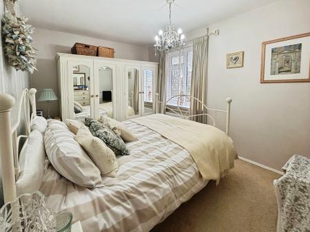 2 bedroom Terraced House for sale in Lime Close, Frome, BA11