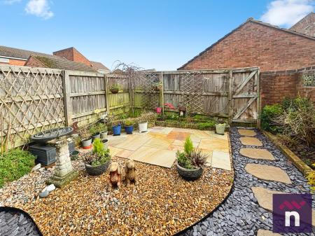 2 bedroom Terraced House for sale in Lime Close, Frome, BA11