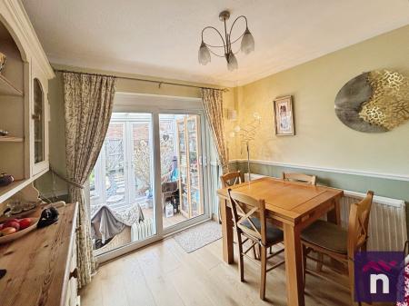 2 bedroom Terraced House for sale in Lime Close, Frome, BA11