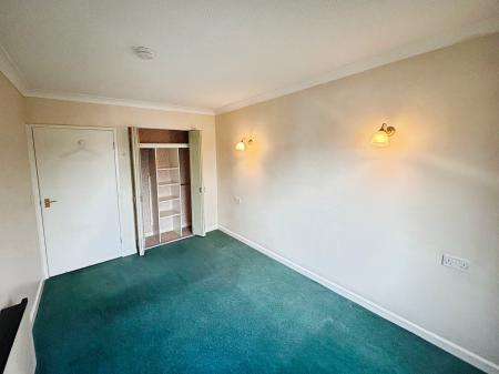 1 bedroom Flat for sale in Homeminster House Station Road, Warminster, BA12