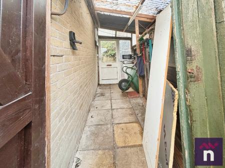 2 bedroom Terraced bungalow for sale in Sambourne Chase, Warminster, BA12