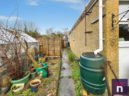 2 bedroom Terraced bungalow for sale in Sambourne Chase, Warminster, BA12