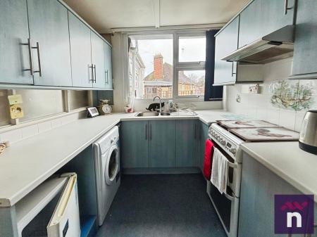 2 bedroom Terraced bungalow for sale in Sambourne Chase, Warminster, BA12