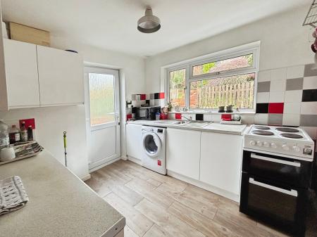 2 bedroom Semi-detached bungalow for sale in Willow Crescent, Warminster, BA12