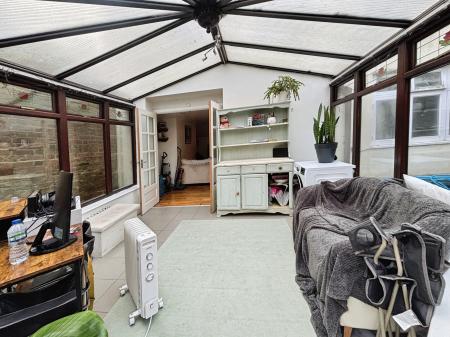 1 bedroom Flat for sale in Silver Street, Warminster, BA12