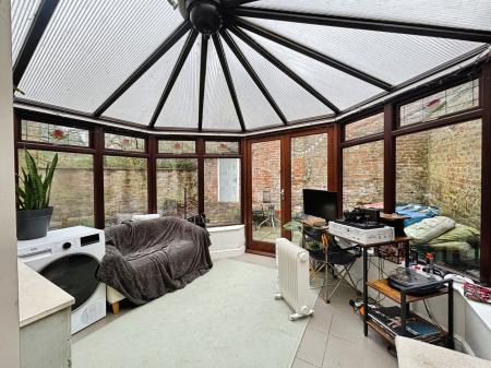 1 bedroom Flat for sale in Silver Street, Warminster, BA12