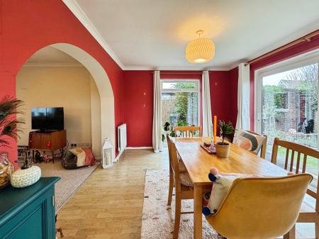 3 bedroom Semi-detached house for sale in Damask Way, Warminster, BA12