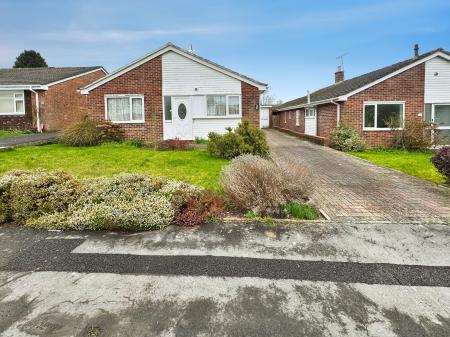 2 bedroom Bungalow for sale in Ebble Crescent, Warminster, BA12