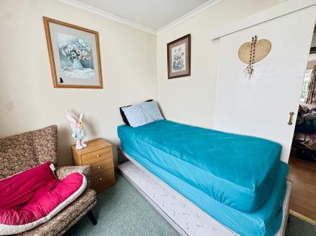 2 bedroom Bungalow for sale in Ebble Crescent, Warminster, BA12