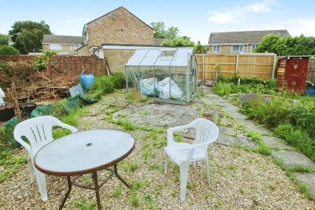 1 bedroom Flat for sale in Sambourne Gardens, Warminster, BA12