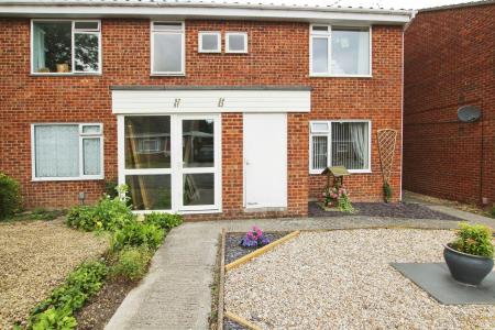 1 bedroom Flat for sale in Sambourne Gardens, Warminster, BA12