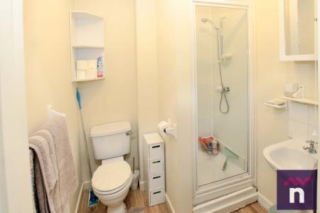 2 bedroom Flat for sale in Foreminster Court, Warminster, BA12