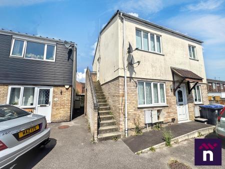 2 bedroom Flat for sale in Foreminster Court, Warminster, BA12