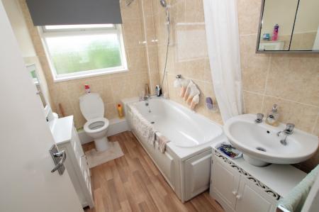 2 bedroom End of terrace house to let in Ruskin Drive, Warminster, BA12