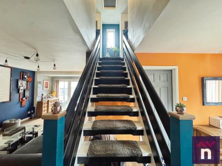 3 bedroom Semi-detached house for sale in Cannimore Close, Warminster, BA12