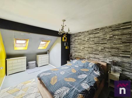 3 bedroom Semi-detached house for sale in Cannimore Close, Warminster, BA12