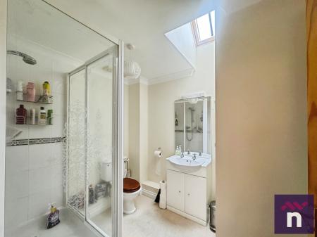 3 bedroom Link detached house for sale in Shepherds Forge, Warminster, BA12